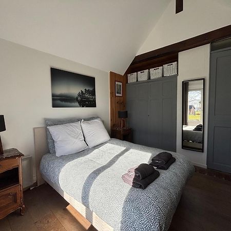 Maison De Campagne Lumineuse Spacieuse Dans Impasse Au Calme A Proximite D'Un Chateau Deux Verandas Grand Jardin Cabane Pour Velos, Pres Port En Bessin Et Bayeux, Proche Plages Du Debarquement Commes Eksteriør bilde