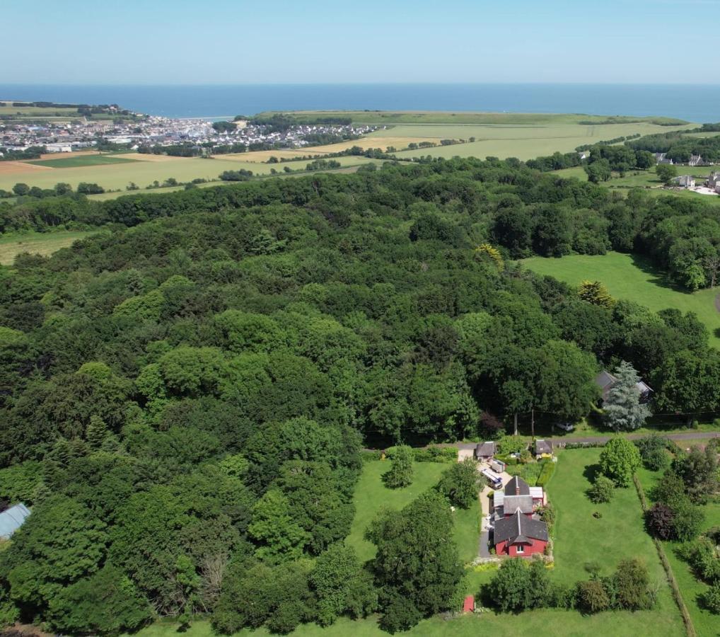 Maison De Campagne Lumineuse Spacieuse Dans Impasse Au Calme A Proximite D'Un Chateau Deux Verandas Grand Jardin Cabane Pour Velos, Pres Port En Bessin Et Bayeux, Proche Plages Du Debarquement Commes Eksteriør bilde