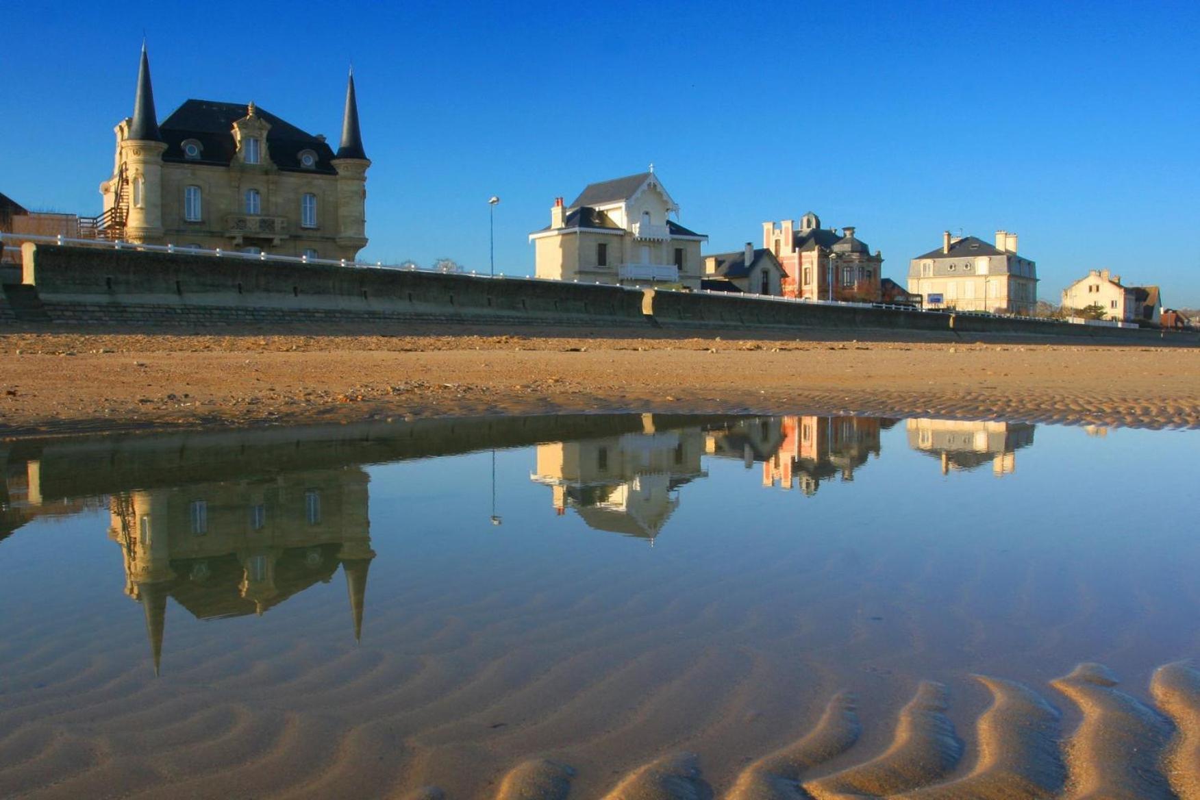Maison De Campagne Lumineuse Spacieuse Dans Impasse Au Calme A Proximite D'Un Chateau Deux Verandas Grand Jardin Cabane Pour Velos, Pres Port En Bessin Et Bayeux, Proche Plages Du Debarquement Commes Eksteriør bilde